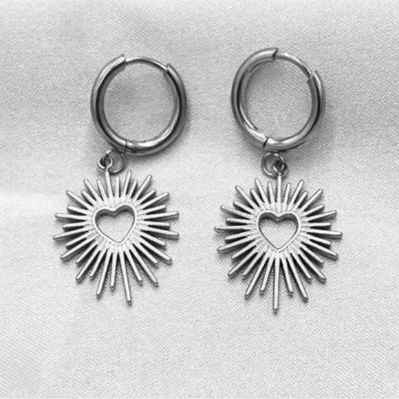 “Radiant Sacred Heart” of Jesus Immaculate Mary Burst Explode Catholic Earrings - Picture 13 of 16